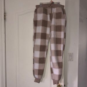 Medium size pyjama pants from Forever 21